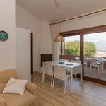 Trilocale Vista Mare E Giardino A Apartment