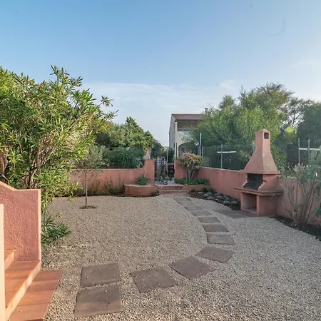 Trilocale Vista Mare E Giardino A パラーウ