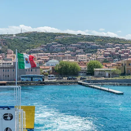 Trilocale Vista Mare E Giardino A Palau